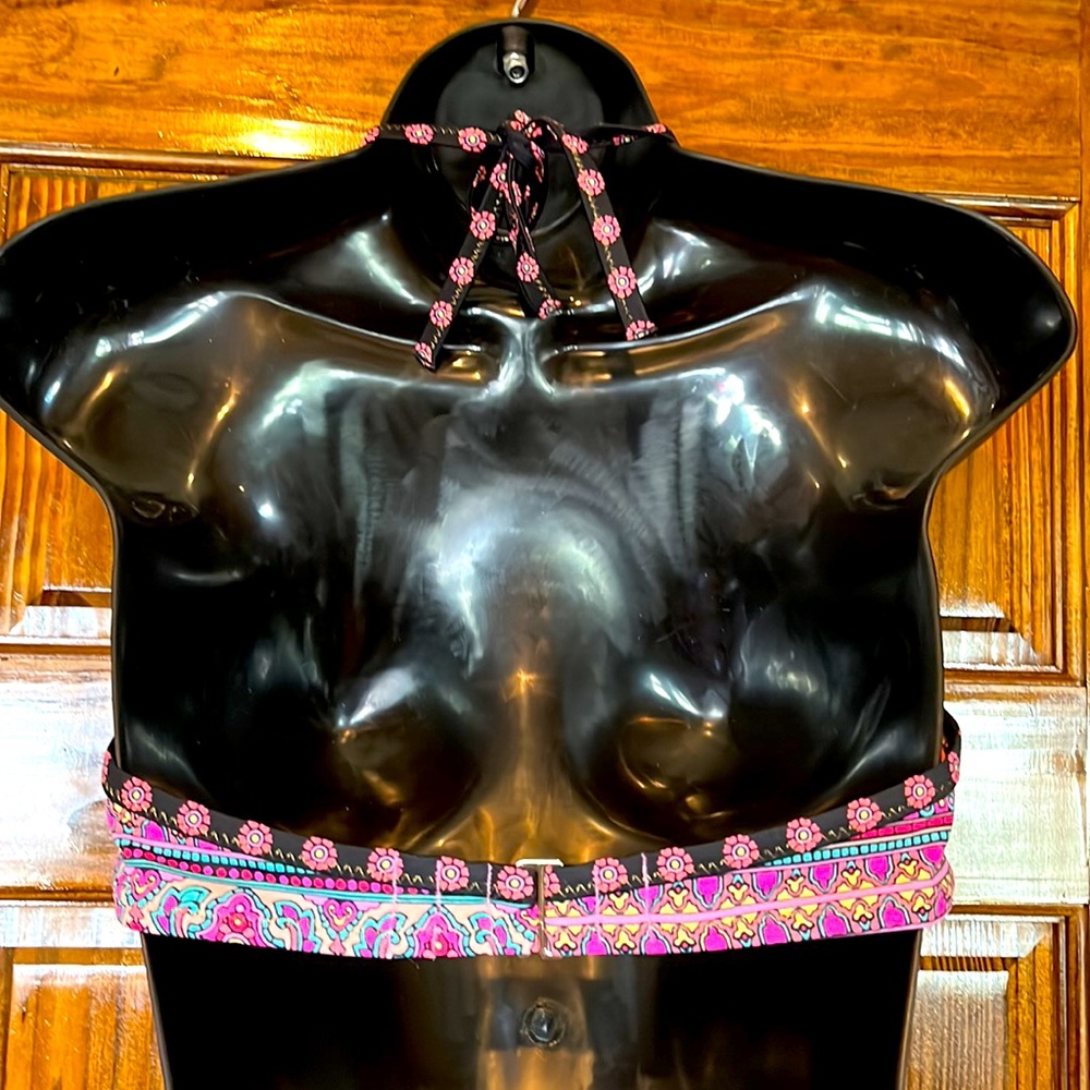 NWOT Bikini Top - Picture 3 of 6